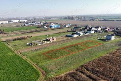 Teren intravilan 700 MP | Strada Careiului Nr. 87 | Loc. Vetis - 8