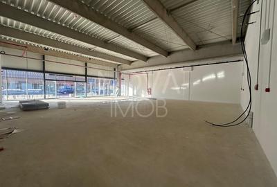 Spatiu comercial de inchiriat - Central, Cisnadie - de la 100 mp - 4
