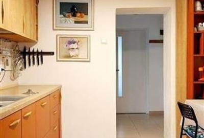 O casa mobilata, utilata, cu gradina mare, posibilitate tren spre Bucuresti din - 2