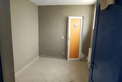 Spațiu comercial, de 49 mp, în Central - 3