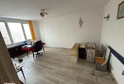 Apartament cu 4 camere decomandat în Berceni - 11