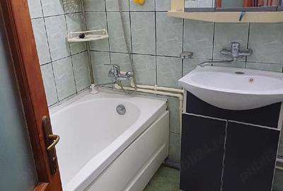 Garsonieră decomandată în - 1