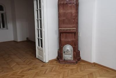 Apartament cu 4 camere în Universitate - 3