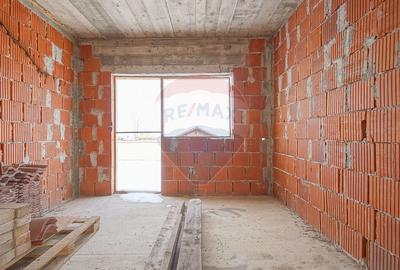 Casă cu 6 camere cu Teren 847 Mp în Hălchiu - 13