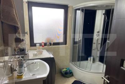 Casă cu 4 camere cu Teren 300 Mp în Central