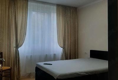 Apartament cu 3 camere semidecomandat în Central - 1