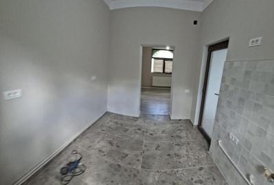 Casă cu 3 camere cu Canalizare în Crângași - 15