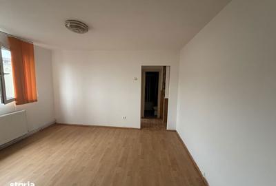 Apartament cu 2 camere semidecomandat în Central - 3