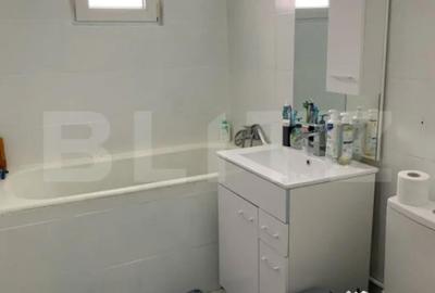 Apartament cu 3 camere decomandat în Teiu - 5