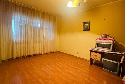 Apartament 3 camere Teiul Doamnei- Lacul Tei-parc- stradal - 2
