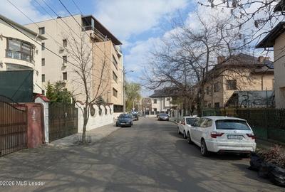 Apartament cu 3 camere decomandat în Panduri - 5