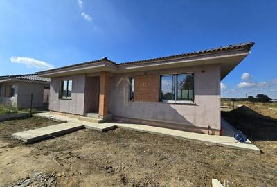 Satu Mare, Zona Auchan, Casa individuala cu tripane,  zona linistita. - 1