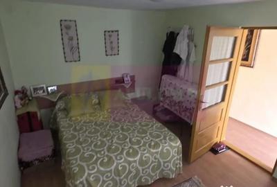 Casă cu 3 camere cu Teren 340 Mp în Poiana - 10