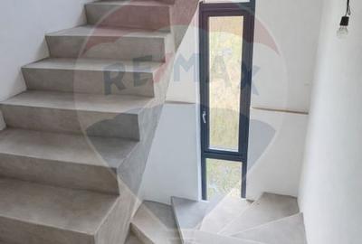 Casă cu 8 camere cu Teren 520 Mp în Săftica - 24