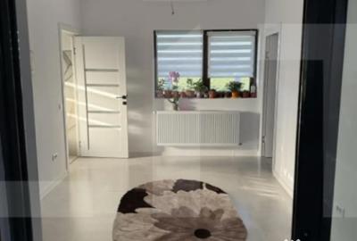 Casă cu 2 camere cu Teren 650 Mp în Central - 2