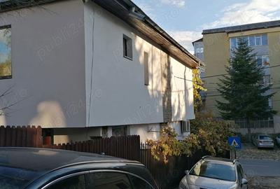 Casă cu Teren 650 Mp în Piața Unirii - 2