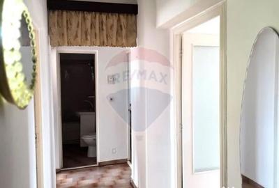 Apartament cu 3 camere decomandat, mobilat în Pod - 2