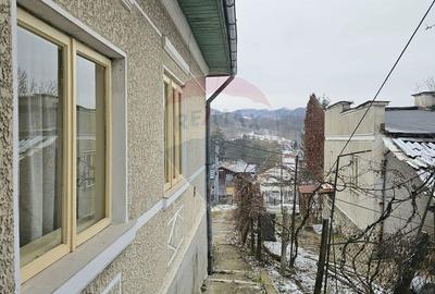 Casă cu 3 camere cu Teren 539 Mp în Central - 10