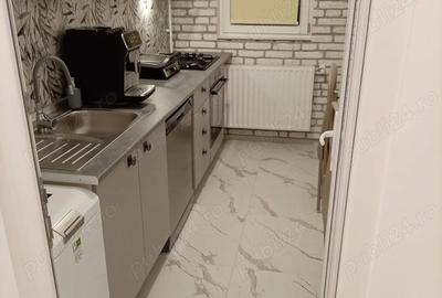 Apartament cu 3 camere decomandat în Sud - 4