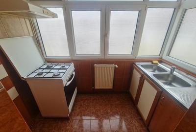 Apartament 3 camere, vis-a-vis de Piata Centrala - 10
