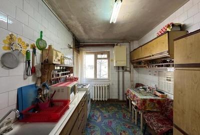 Apartament cu  3camere decomnadate,3 balcoane,boxa si 2 parcari