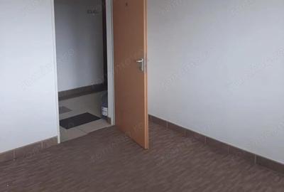 Birou de inchiriat 12 mp, etajul II - 1