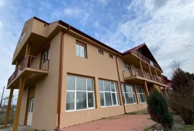 Spațiu comercial, de 1,000 mp, în Central - 2