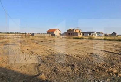 Teren de 697 mp, în Sânmihaiu Român - 3