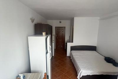 Garsoniera Piata Nicolina! Renovata, curata, gata de mutare