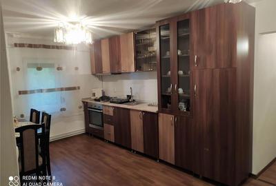 Apartament cu 3 camere decomandat în Central - 9