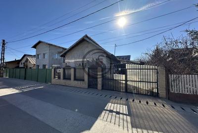 Casă cu 5 camere cu Teren 984 Mp în Blejoi - 3