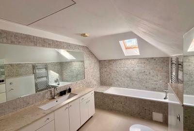 Casă cu 4 camere în Ciorani - 3