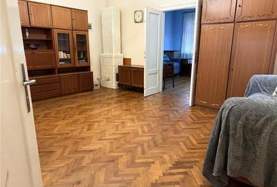 Apartament cu 3 camere semidecomandat în Central - 6