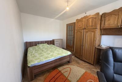 Apartament practic, 2 camere, 51 mp utili + balcon - Girocului - 1