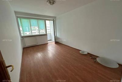 Apartament cu 3 camere semidecomandat în Lizeanu - 4