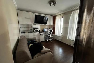 Casă cu 7 camere cu Teren 500 Mp în Central - 14