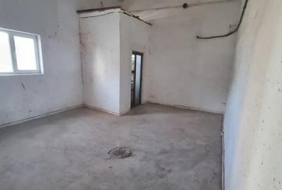 Spațiu comercial, de 160 mp, în Central - 3