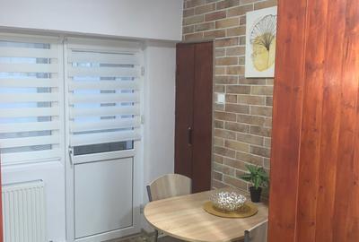 Garsonieră decomandată, mobilată în Central