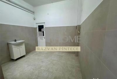 Casă cu 7 camere cu Canalizare în Central - 3