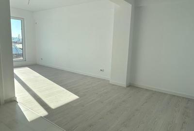 Apartament cu 3 camere decomandat în Republicii - 3