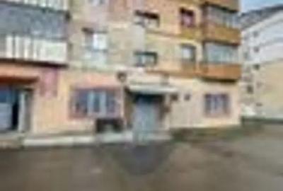 Apartament cu 3 camere decomandat în Rădăuți - 4