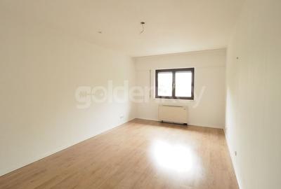 Vila cu deschidere catre lac ideala pentru birouri sau rezidenta - 11