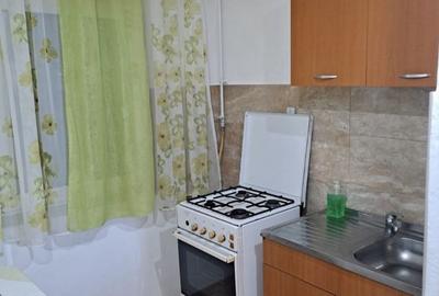 Garsonieră decomandată în Petros - 3