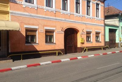 Casa de vanzare in centrul ora?ului Ora?tie