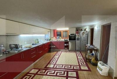 Casa cu 4 camere, 210 mp utili, teren cu 350 mp, Dambul Piet - 16