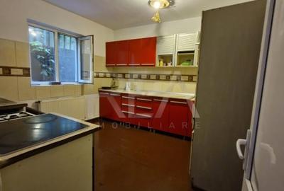 Casă individuală cu 13 camere cu Canalizare în Vitan - 1