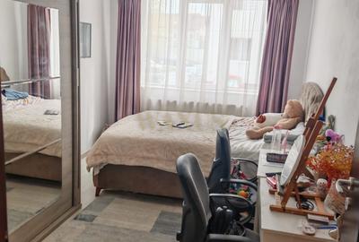 Apartament cu 3 camere decomandat, mobilat în Exterior Vest - 2