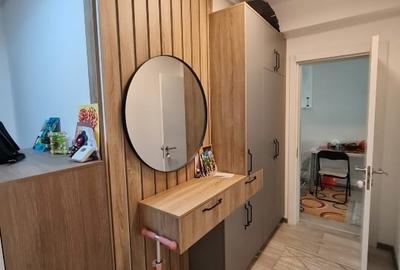 Apartament cu 2 camere decomandat, mobilat în Tractorul - 2