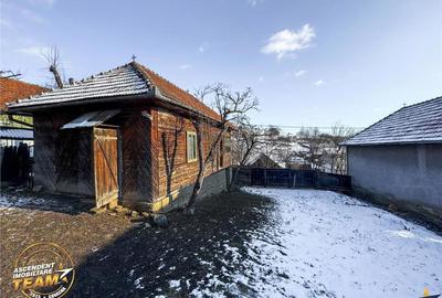 Film! Teren apreciabil, 2.819 mp + casa, Mereni, Covasna - 2