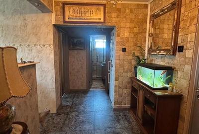 Apartament cu 2 camere în CET - 4